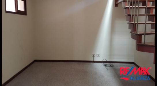 Casa en VentaCalle Los Molles, esq. Jacarandá. Barrio Irlandés (Zona Muyurina). 4 dormitorios 3 baños 2 parqueos Foto 22