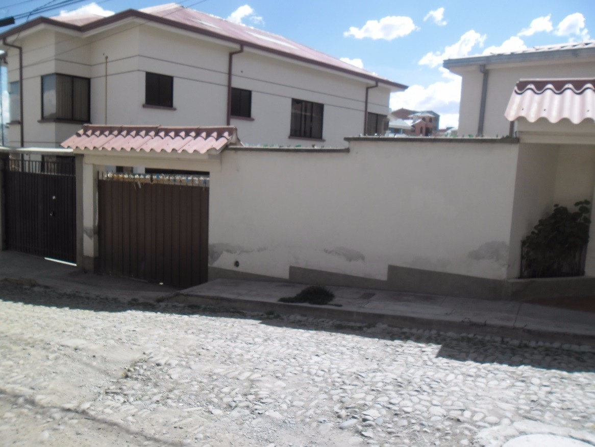 Casa en Chasquipampa en La Paz 4 dormitorios 4 baños 3 parqueos Foto 11