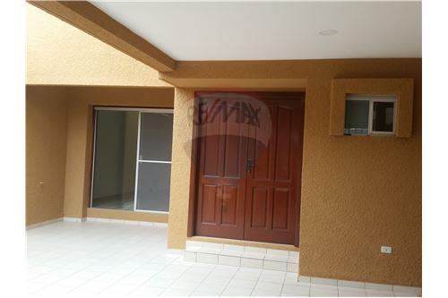 Casa en Alquiler4to Anillo - Radial 26, C/ # 2 5 dormitorios 3 baños  Foto 2