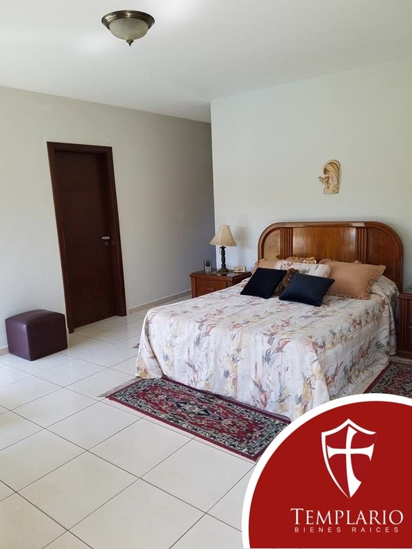 Casa en VentaZONA NORTE: Km 12 - CONDOMINIO CERRADO  3 dormitorios 6 baños 3 parqueos Foto 4