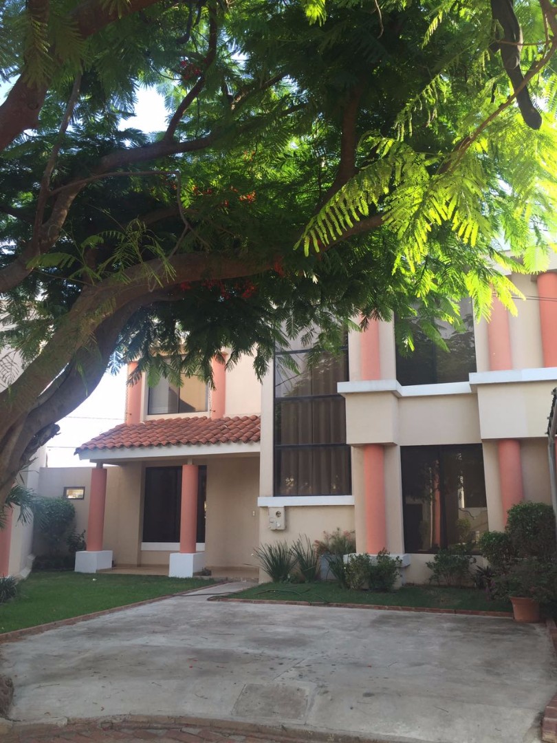 Casa CONDOMINIO SONORA - ENTRE 3º Y 4º ANILLO DE LA AV. ROCA Y CORONADO C/ FRANCISCO BERNACHI Foto 2