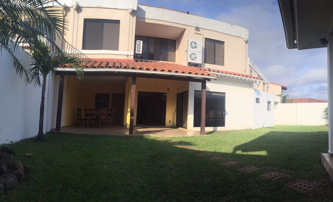 Casa CONDOMINIO SONORA - ENTRE 3º Y 4º ANILLO DE LA AV. ROCA Y CORONADO C/ FRANCISCO BERNACHI Foto 9