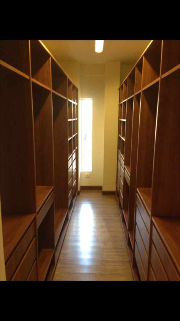 Departamento en VentaCALLE JUAN CRISOSTOMO CARRILLO ENTRE PACCIERI Y PEDRO BORDA (ENTRE TORRES SOFER Y PLAZUELA CONSTITUCIÓN) 3 dormitorios 4 baños 2 parqueos Foto 10