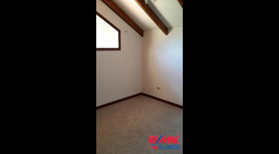 Casa en VentaCalle Los Molles, esq. Jacarandá. Barrio Irlandés (Zona Muyurina). 4 dormitorios 3 baños 2 parqueos Foto 5