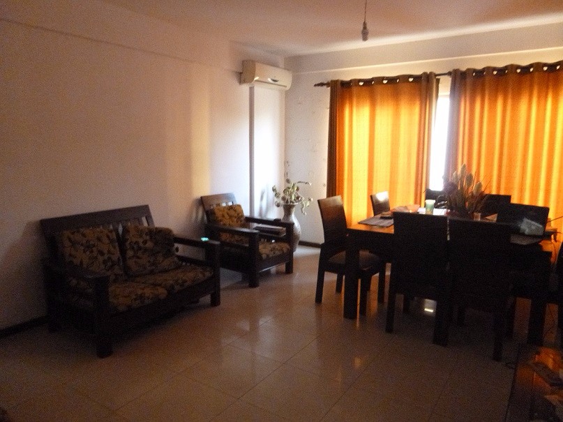 Departamento en Entre 4to y 5to anillo Norte en Santa Cruz de la Sierra 3 dormitorios 3 baños 1 parqueos Foto 2