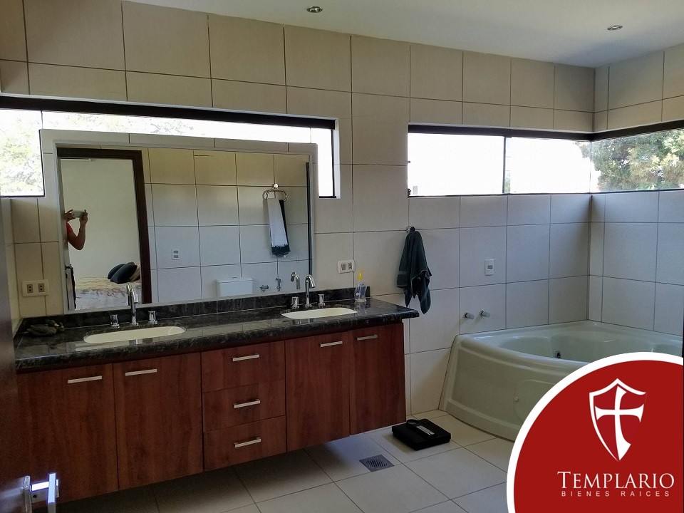 Casa en VentaZONA NORTE: Km 12 - CONDOMINIO CERRADO  3 dormitorios 6 baños 3 parqueos Foto 20