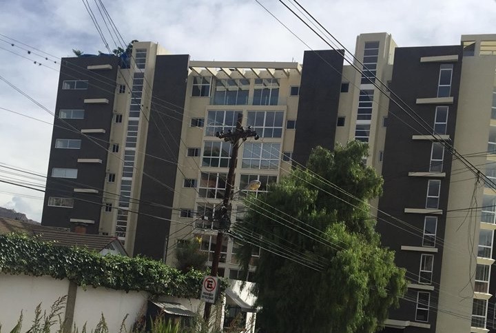 Departamento en Calacoto en La Paz 2 dormitorios 4 baños 2 parqueos Foto 10