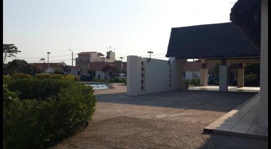 Casa en VentaCondominio Marsella Km 9 entrando por la Av.Banzer Foto 11