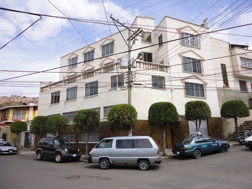 Casa en Sopocachi en La Paz 11 dormitorios 9 baños  Foto 18