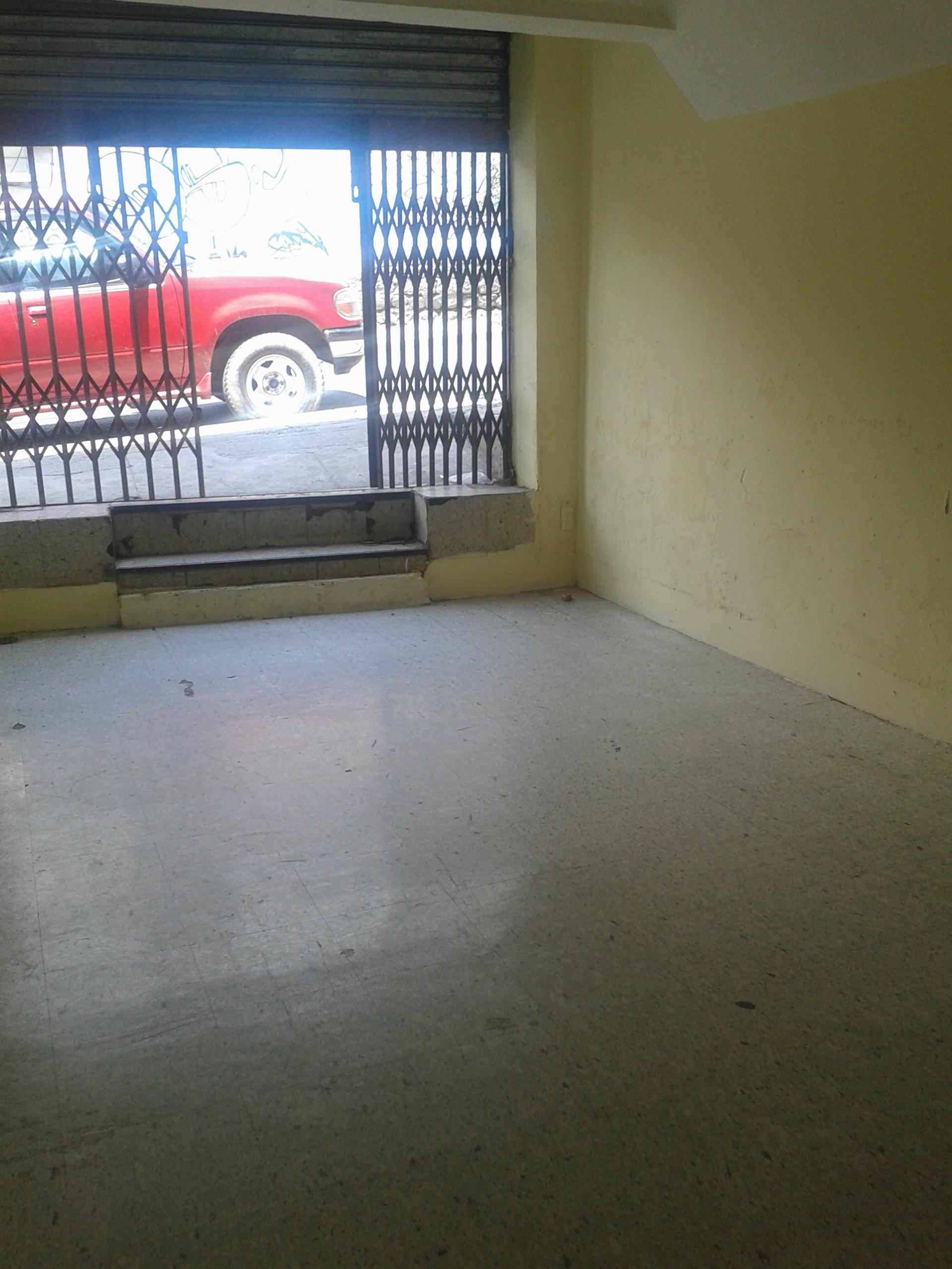 Local comercial en AlquilerC/ Guerrilleros Lanza y Haiti Foto 1