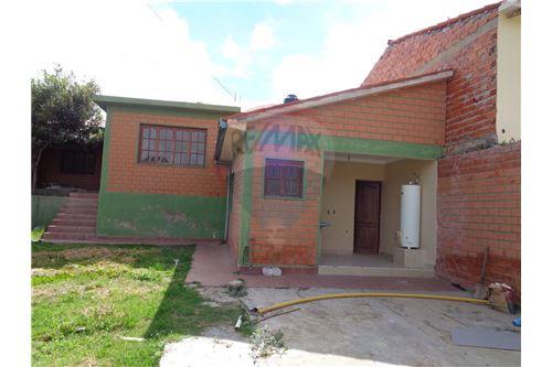 Casa en San Luis en Tarija 9 dormitorios 3 baños  Foto 17