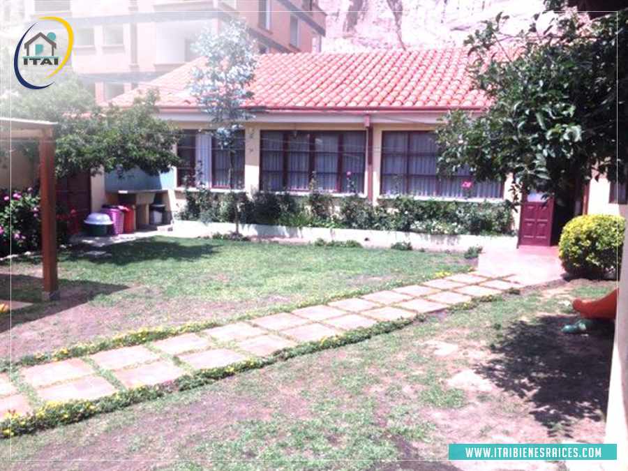 Casa en Irpavi en La Paz 2 dormitorios  3 parqueos Foto 1