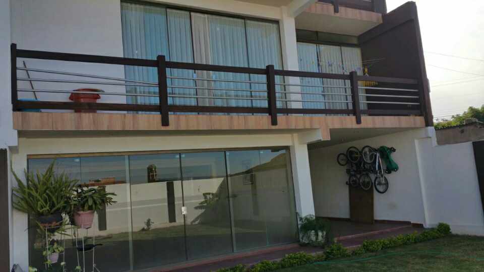 Casa en Mesadilla en Cochabamba 5 dormitorios 6 baños 3 parqueos Foto 6