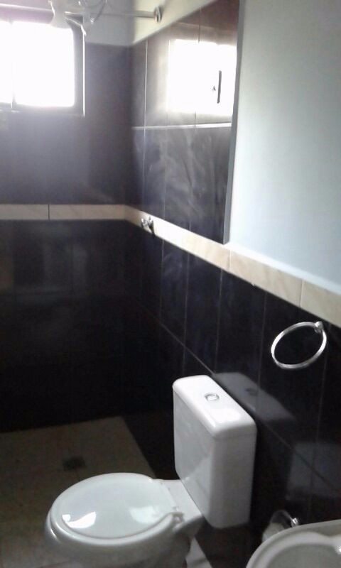 Casa en Entre 6to y 7mo anillo Sur en Santa Cruz de la Sierra 3 dormitorios 1 baños 3 parqueos Foto 4