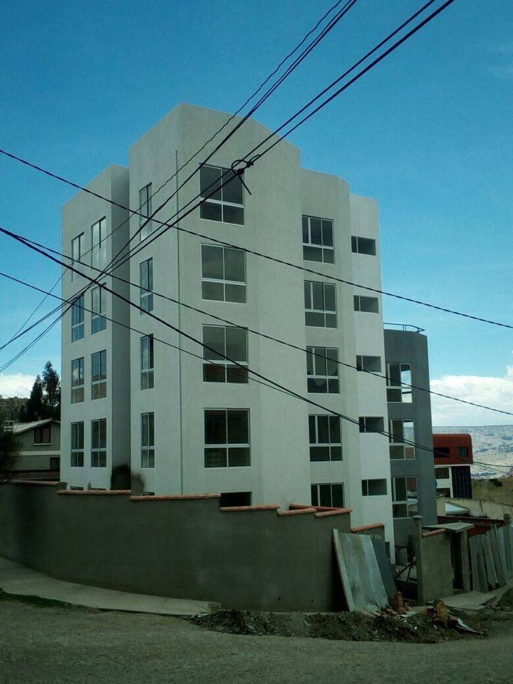 Departamento en Venta39 de achumani 3 dormitorios 4 baños 1 parqueos Foto 2