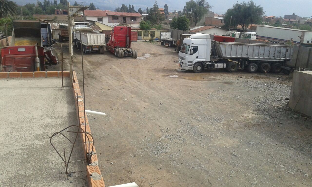 Terreno Carretera doble via quillacollo vinto km.18 media cuadra antes de llegar al puente kora1acera norte sn. Foto 3