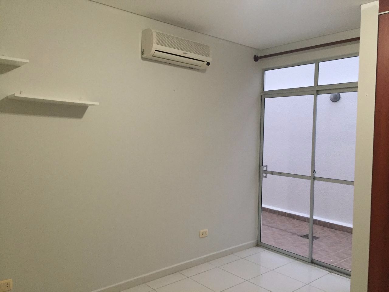 Departamento en AlquilerCuarto Anillo entre Radial 26 y radial 27 2 dormitorios 2 baños 1 parqueos Foto 1