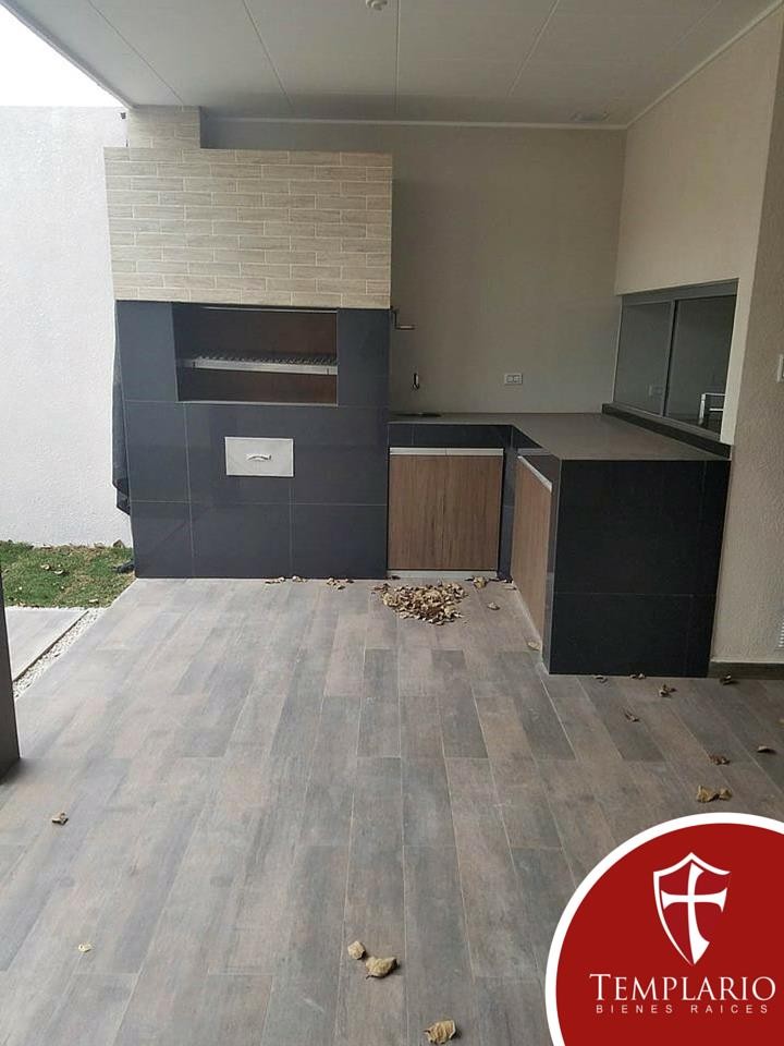 Casa en VentaSéptimo anillo Zona Norte 4 dormitorios 4 baños 2 parqueos Foto 7