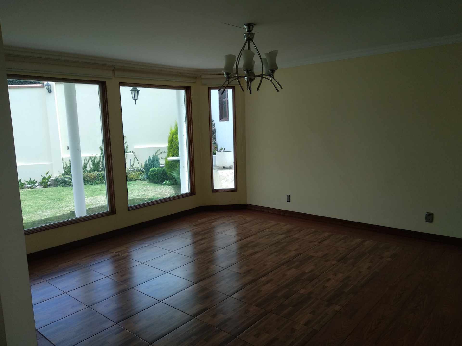 Casa en Mecapaca en La Paz 4 dormitorios 3 baños 6 parqueos Foto 21