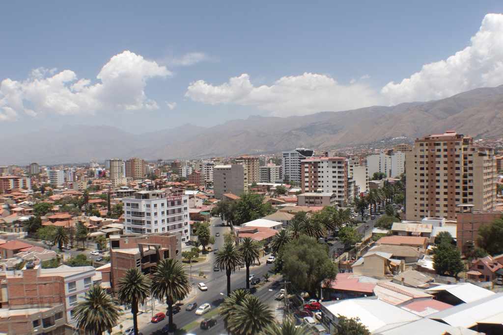Departamento en Cala Cala en Cochabamba 3 dormitorios 4 baños 1 parqueos Foto 4