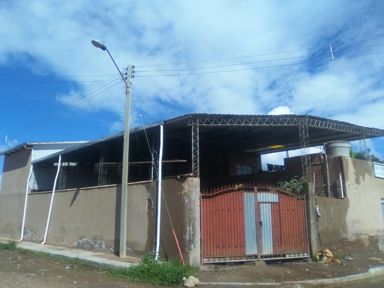 Casa en VentaSe encuenta en cochabamba provincia cercado Zona Sud 6 dormitorios 1 baños  Foto 3