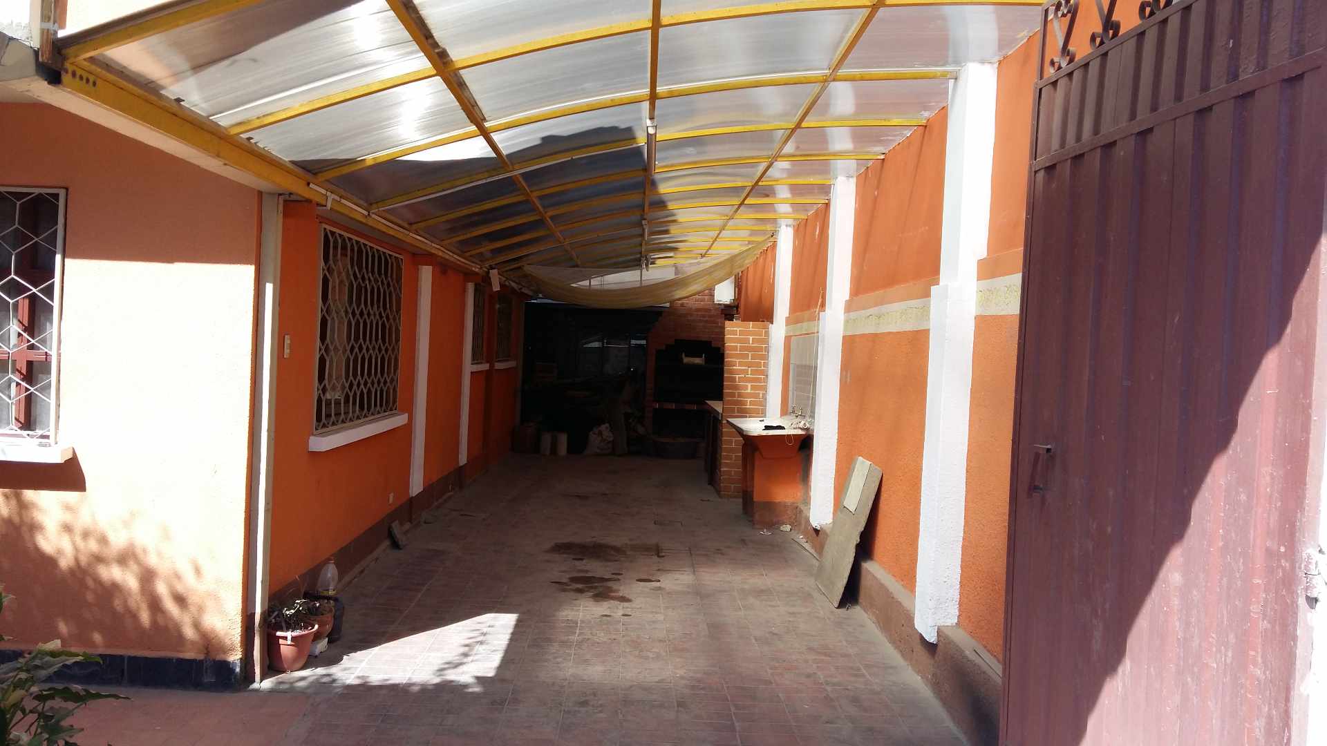 Casa en Alto Irpavi en La Paz 4 dormitorios 2 baños 2 parqueos Foto 7