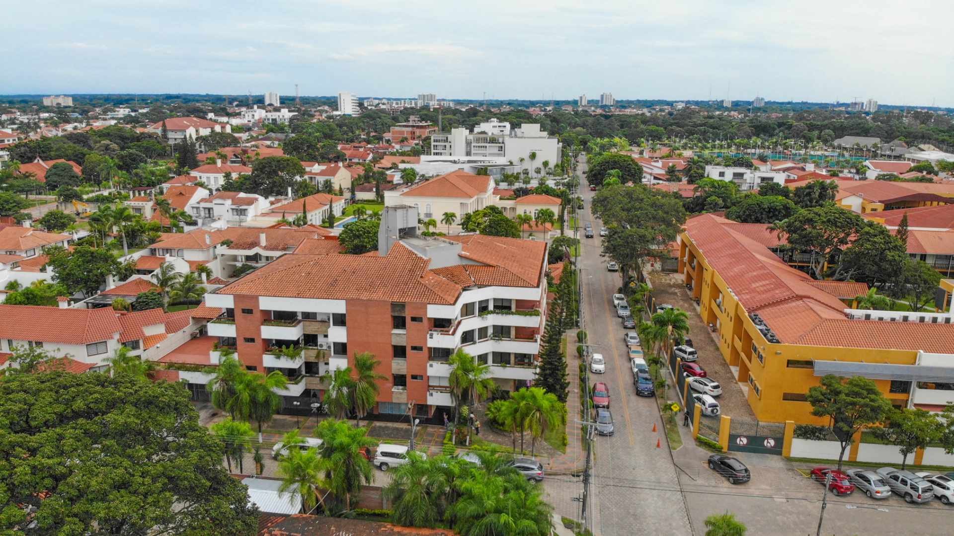 Departamento en VentaBarrio las palmas, calle Barcelona esquina calle las palmas 3 dormitorios 2 baños 1 parqueos Foto 1