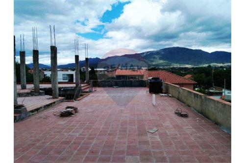 Casa en San Jorge en Tarija 20 dormitorios 4 baños 1 parqueos Foto 3