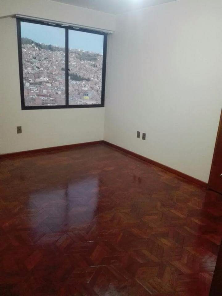 Departamento en Miraflores en La Paz 3 dormitorios 4 baños  Foto 10