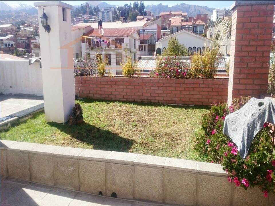 Departamento en Cota Cota en La Paz 3 dormitorios 4 baños 1 parqueos Foto 3