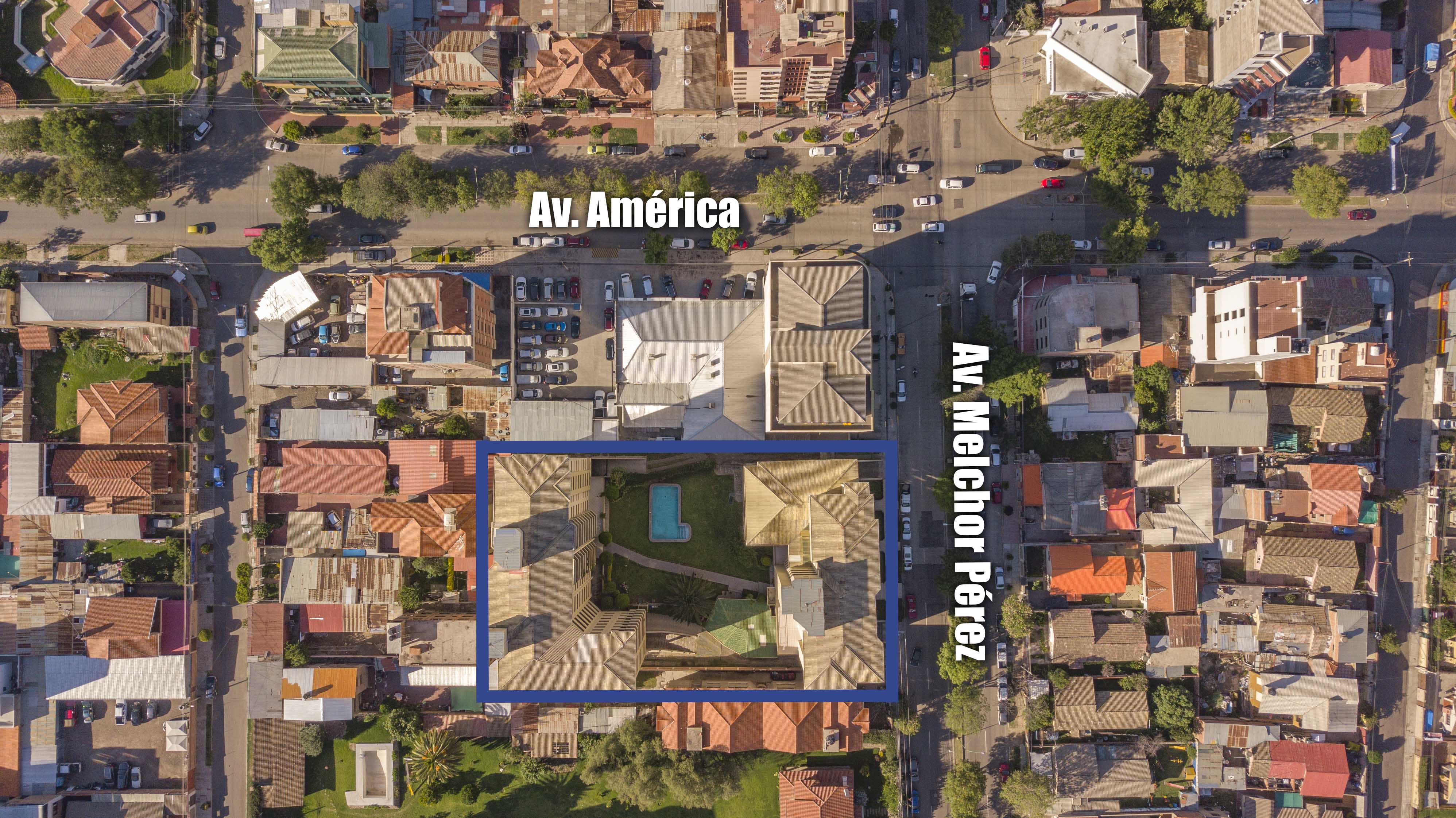 Local comercial en VentaAv. Melchor Perez de Olguin y Av. América     Foto 12