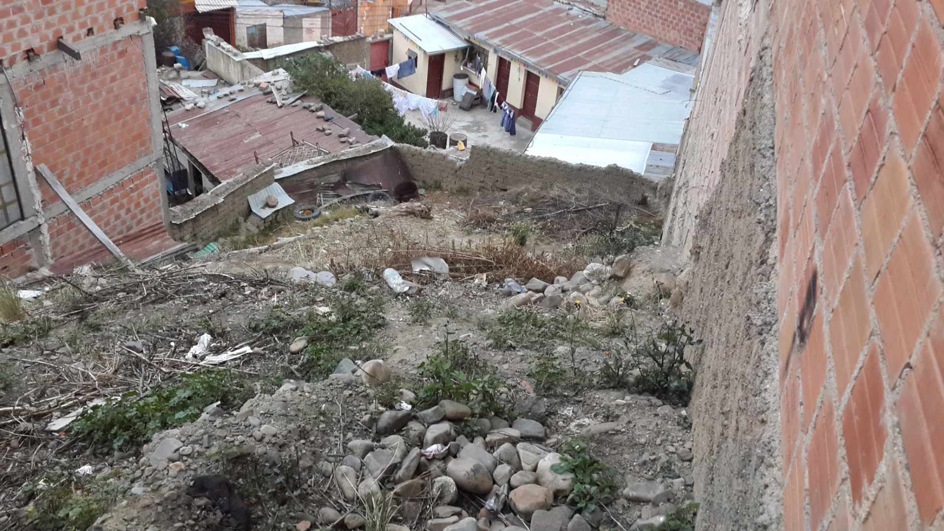 Calle Mariscal De Zepita A Dos Cuadras De La Subalcaldía San Antonio ...