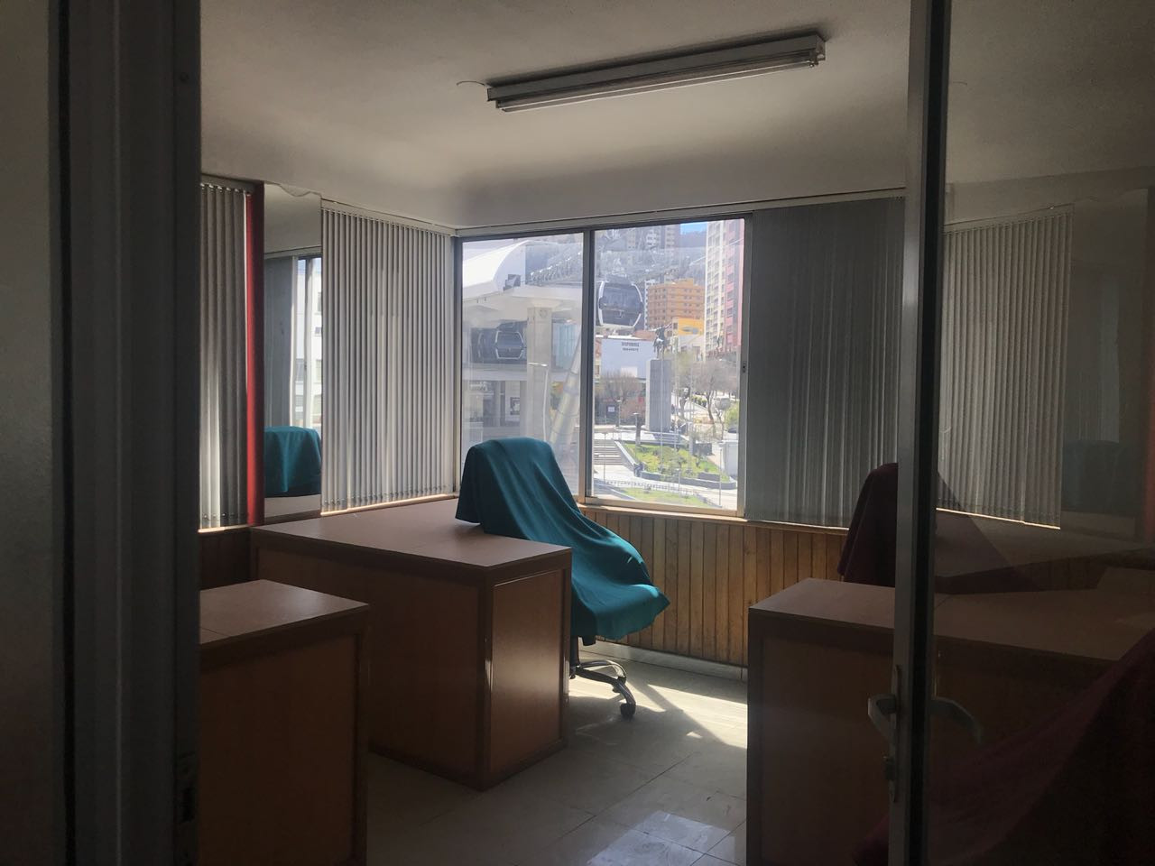 Oficina en Miraflores en La Paz 7 dormitorios 3 baños  Foto 2