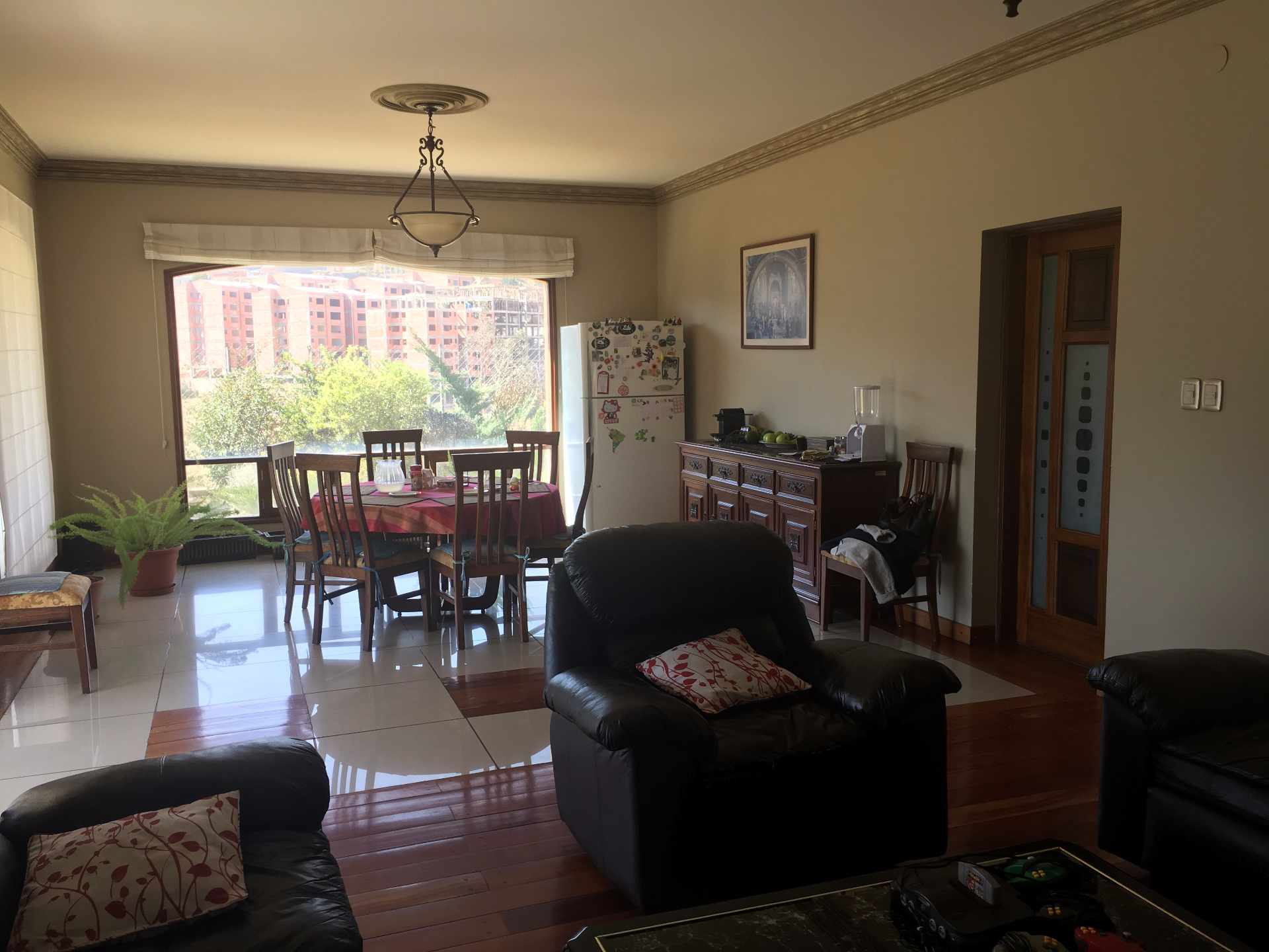 Casa en VentaProlongación Av Las Violetas altura calle 31. Meseta sector Chajtiri Foto 3