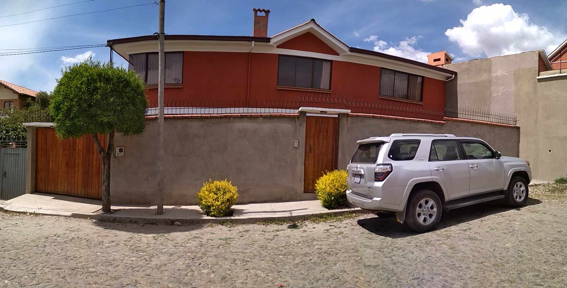 Casa en Cota Cota en La Paz 4 dormitorios 3 baños 2 parqueos Foto 17