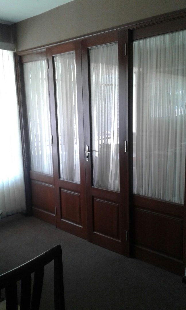 Oficina en VentaEdificio el Profesional en calle Bolivar y Lanza Foto 2