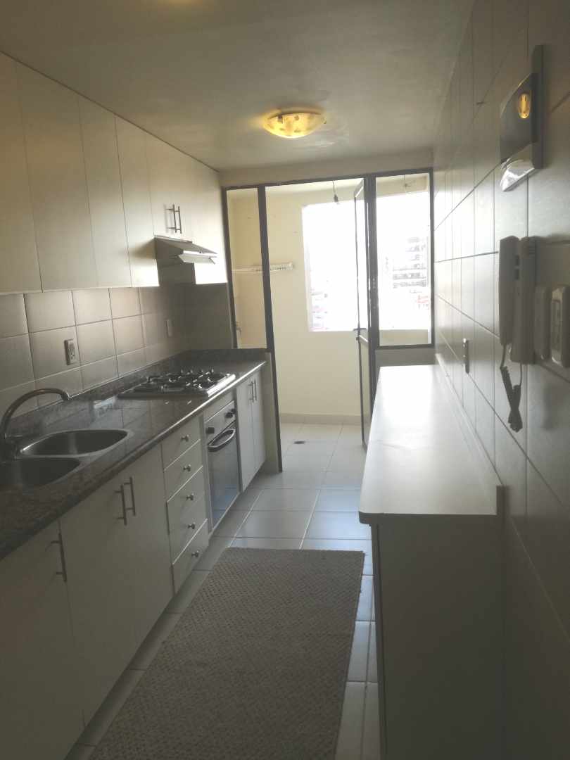 Departamento en AlquilerAv. Monseñor Quiroz 3 dormitorios 3 baños 1 parqueos Foto 4