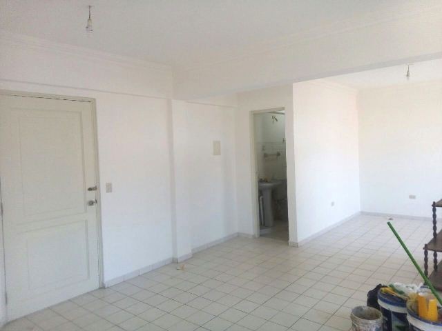 Departamento CASCO VIEJO, calle Rafael Peña #262, entre España y 21 de Mayo. Edificio Gabriela,  2º Piso.Llamadas y WhatsApp: 71520484 (GONZALO MAIDANA Propietario) y 79464268 y 3428436 (Fernando). L@s esperamos! :D Foto 5