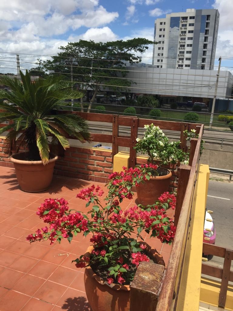 Casa en VentaAv. San Aurelio  y 3er. Anillo Ext. Foto 1