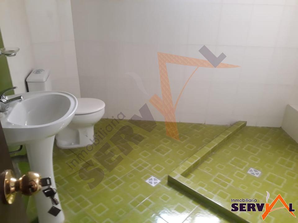 Departamento en Sacaba en Cochabamba 4 dormitorios 4 baños 1 parqueos Foto 7
