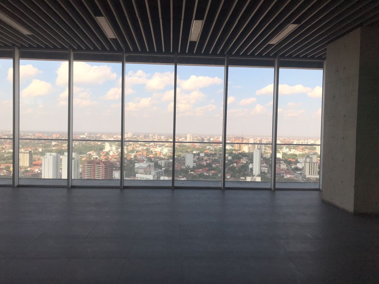 Oficina en Equipetrol en Santa Cruz de la Sierra 2 dormitorios 2 baños 2 parqueos Foto 6