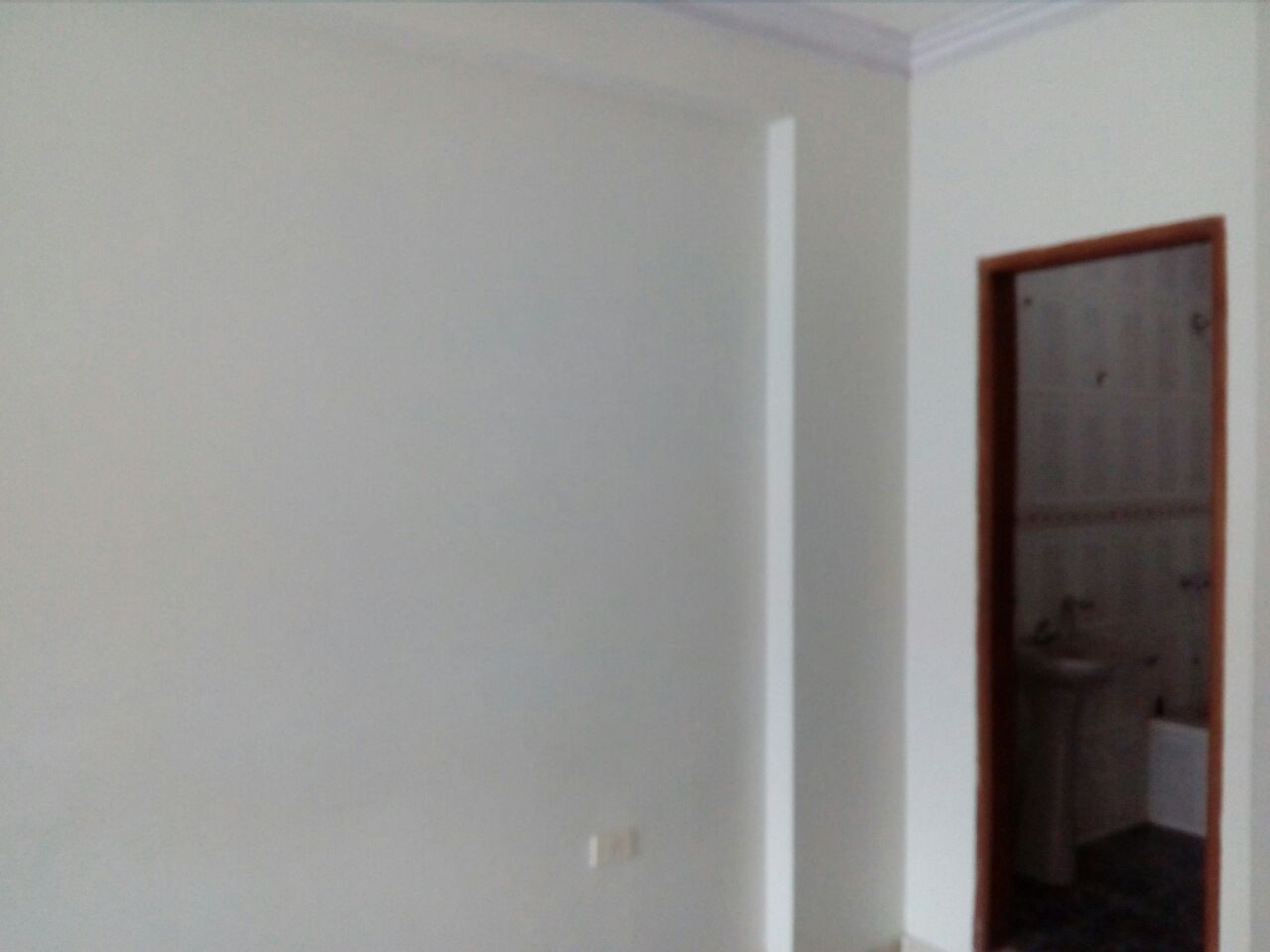 Oficina Calle Buenos Aires entre 1ro y 2do anillo Foto 8