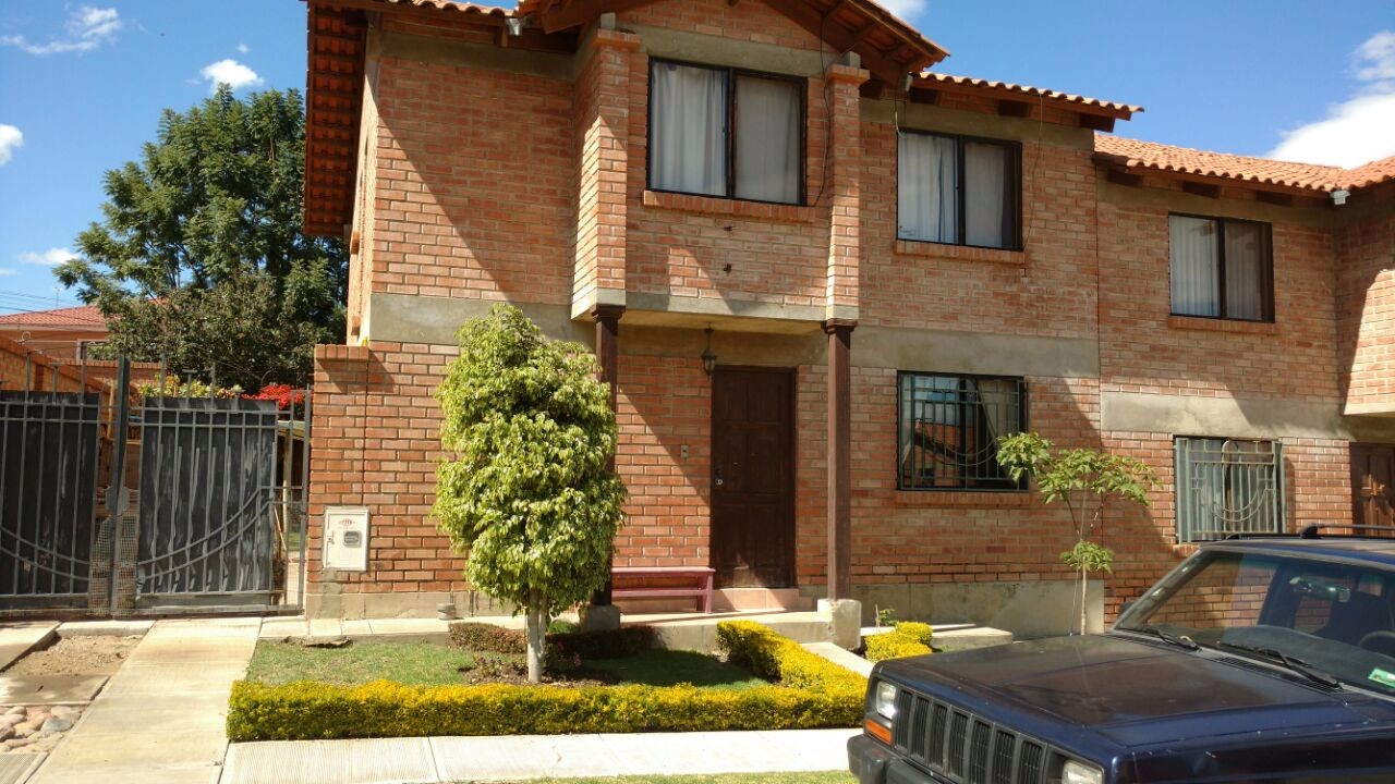 Casa en Condebamba en Cochabamba 3 dormitorios 2 baños 2 parqueos Foto 1