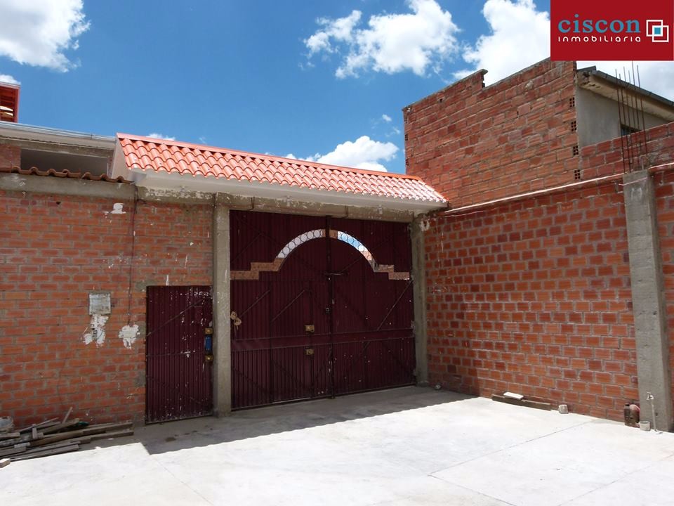 Casa en 16 de Julio en El Alto 8 dormitorios 3 baños  Foto 5