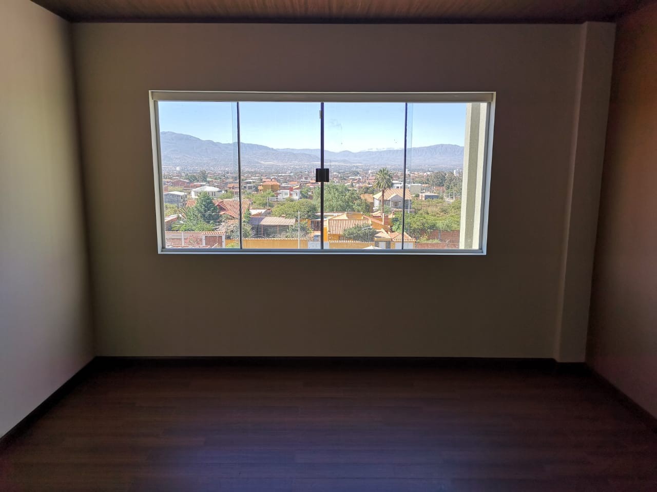 Departamento en VentaBarrio SENAC, Av. Héroes de la Tablada, 6 cuadras antes de Aldeas Infantiles. 3 dormitorios 2 baños 2 parqueos Foto 8