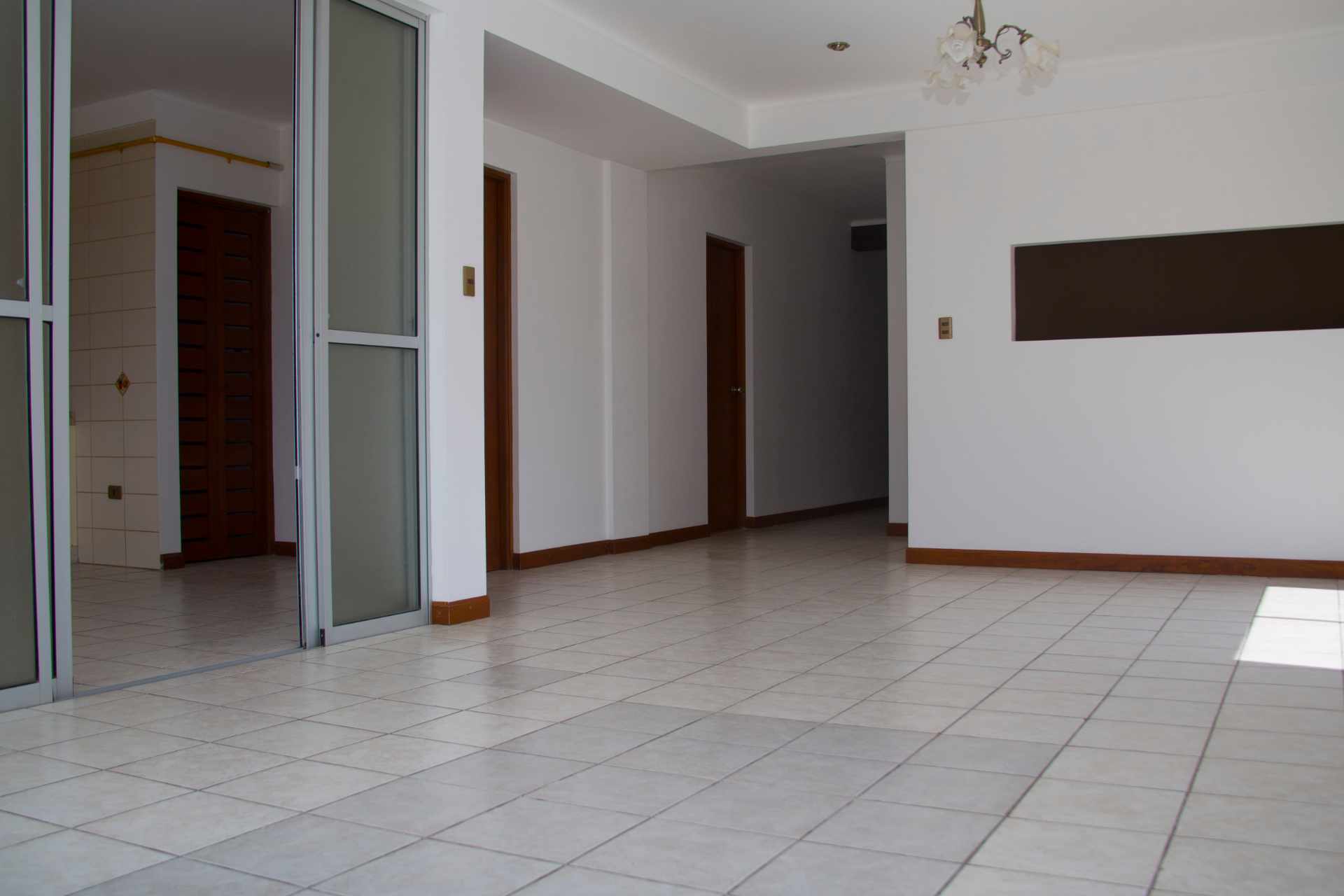 Departamento en Sarco en Cochabamba 4 dormitorios 3 baños 1 parqueos Foto 15