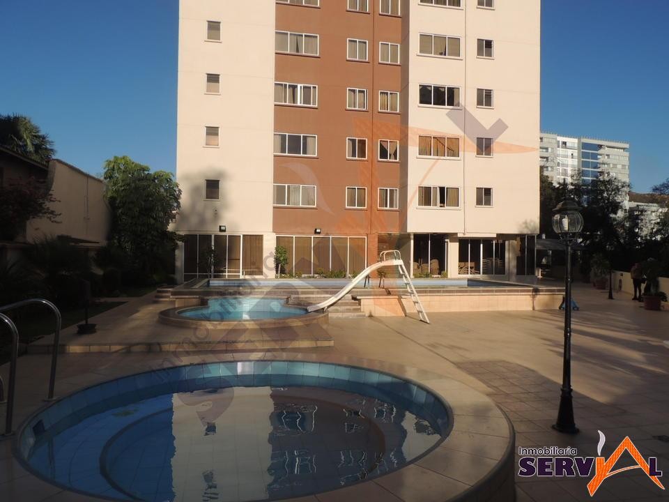 Departamento en Aranjuez en Cochabamba 4 dormitorios 3 baños 1 parqueos Foto 9