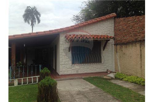 Casa en Equipetrol en Santa Cruz de la Sierra  2 baños 1 parqueos Foto 3