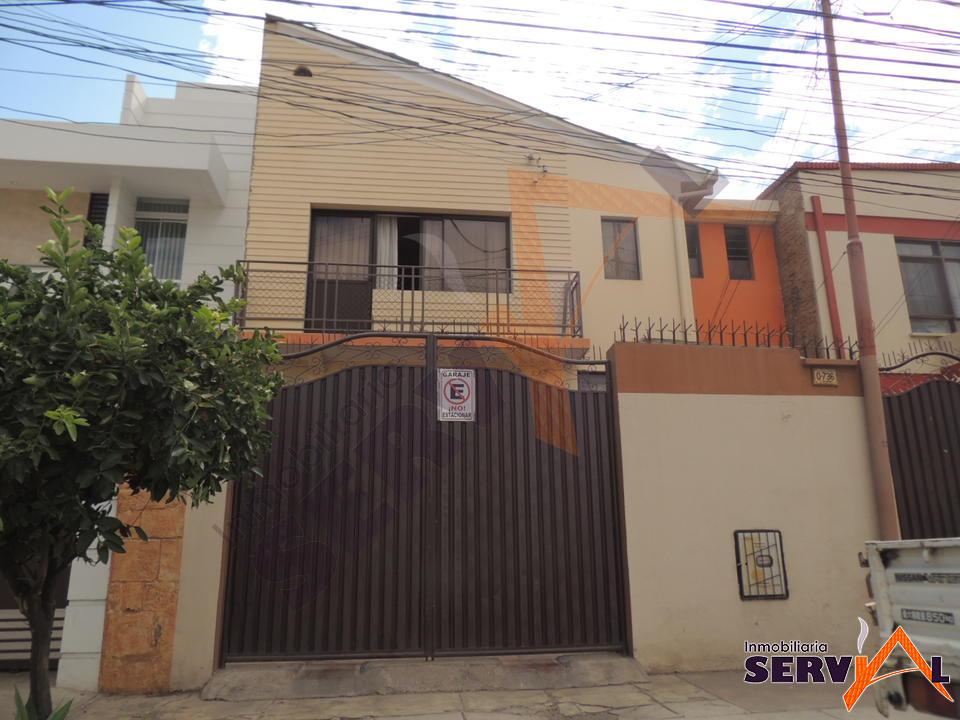 Casa en Sudoeste en Cochabamba 3 dormitorios 4 baños 1 parqueos Foto 1