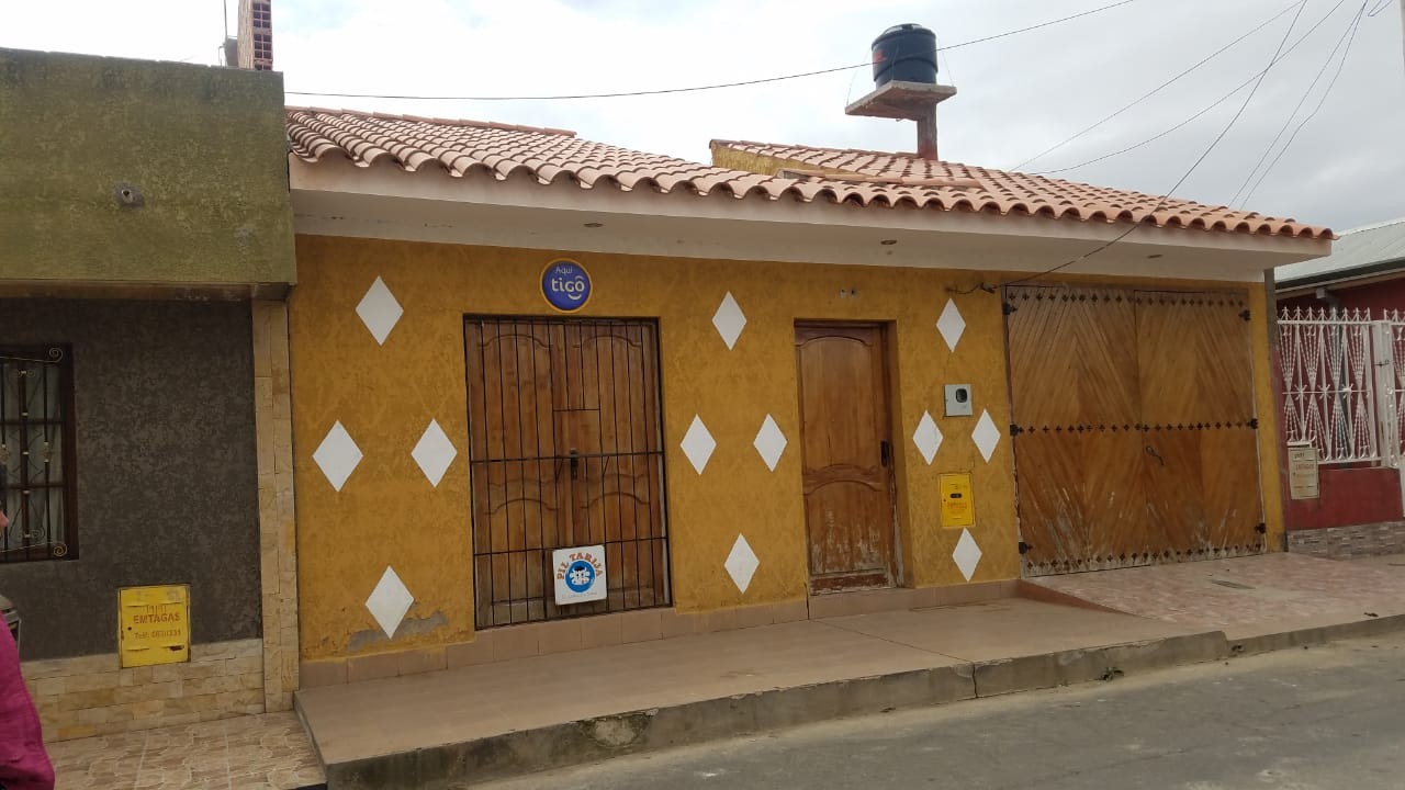 Casa en San Bernardo en Tarija 5 dormitorios 2 baños 1 parqueos Foto 5